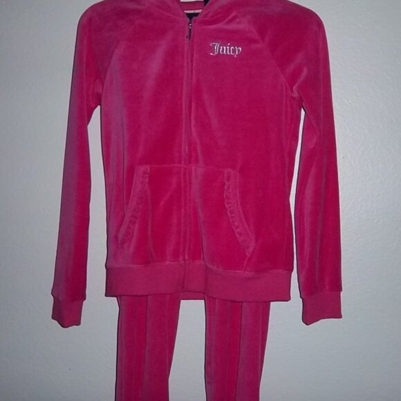 Juicy Couture - Picture 1 of 13